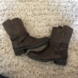 Brown leather motorcycle boots